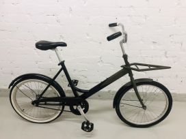 22" Kesähirmu jalkajarrulla